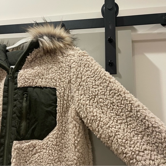 NWOT Altar’d State Reversible Parka - Picture 3 of 10